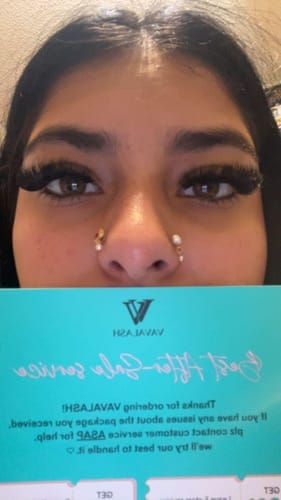 Customer photo review of BOOOM Lash Clusters