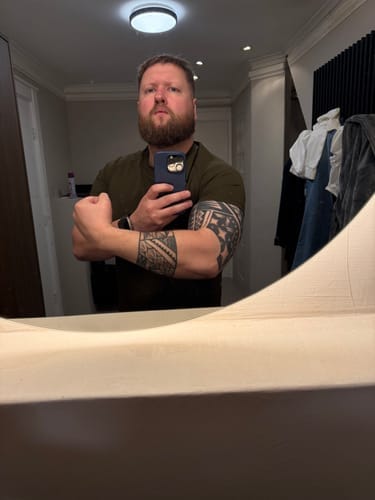 Customer photo review of AVERON™ FITFLEX TEE