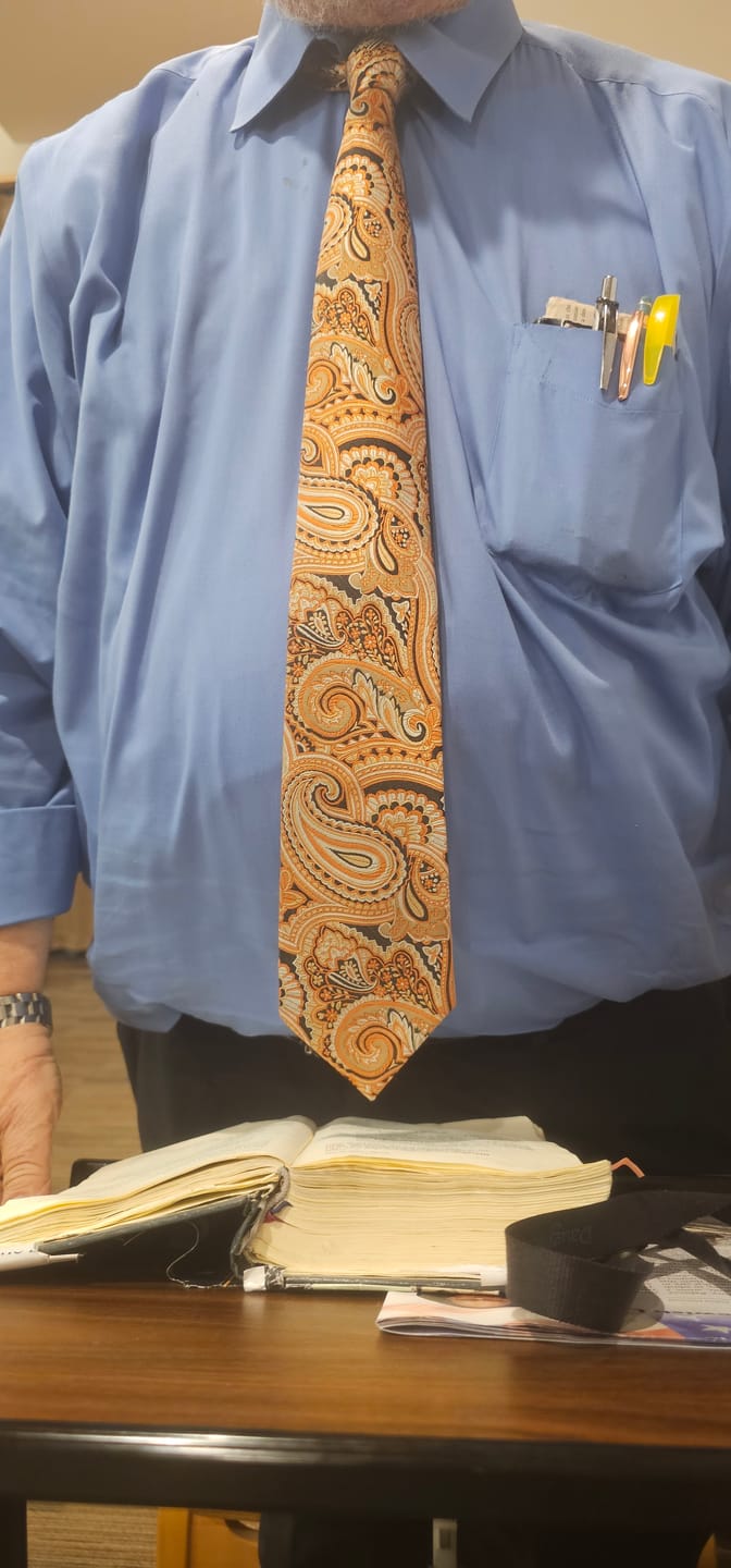 Customer photo review of Sky Blue Paisley Men's Necktie Pocket Square Cufflinks Set
