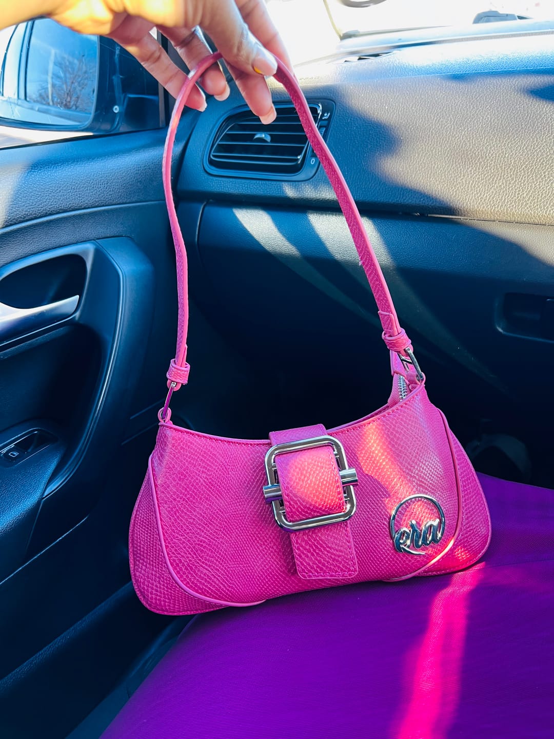 Customer photo review of Pink Lily Shoulder Bag