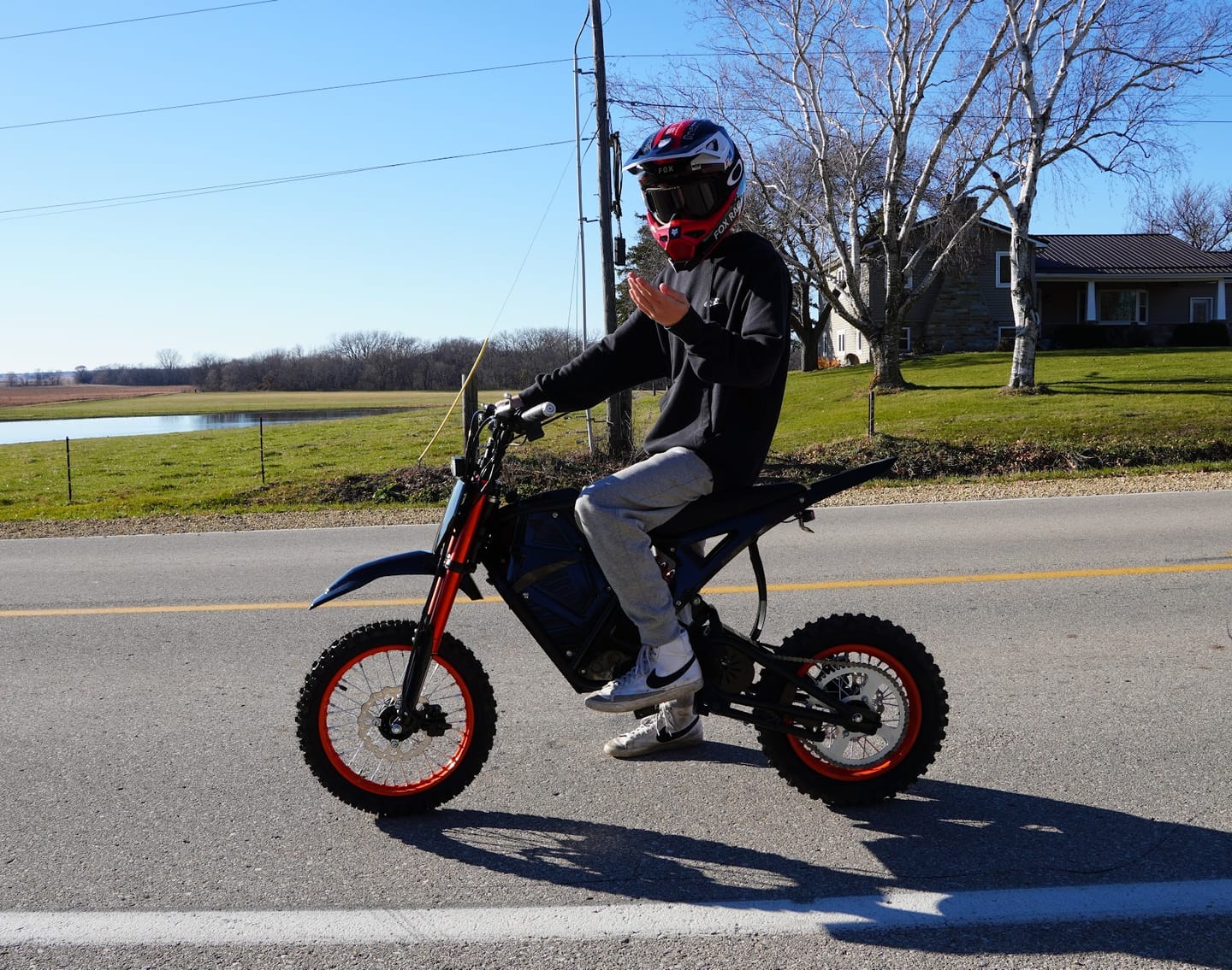 Customer photo review of Eskute® NOVA Mini Electric Dirt Bike For Teens & Adults