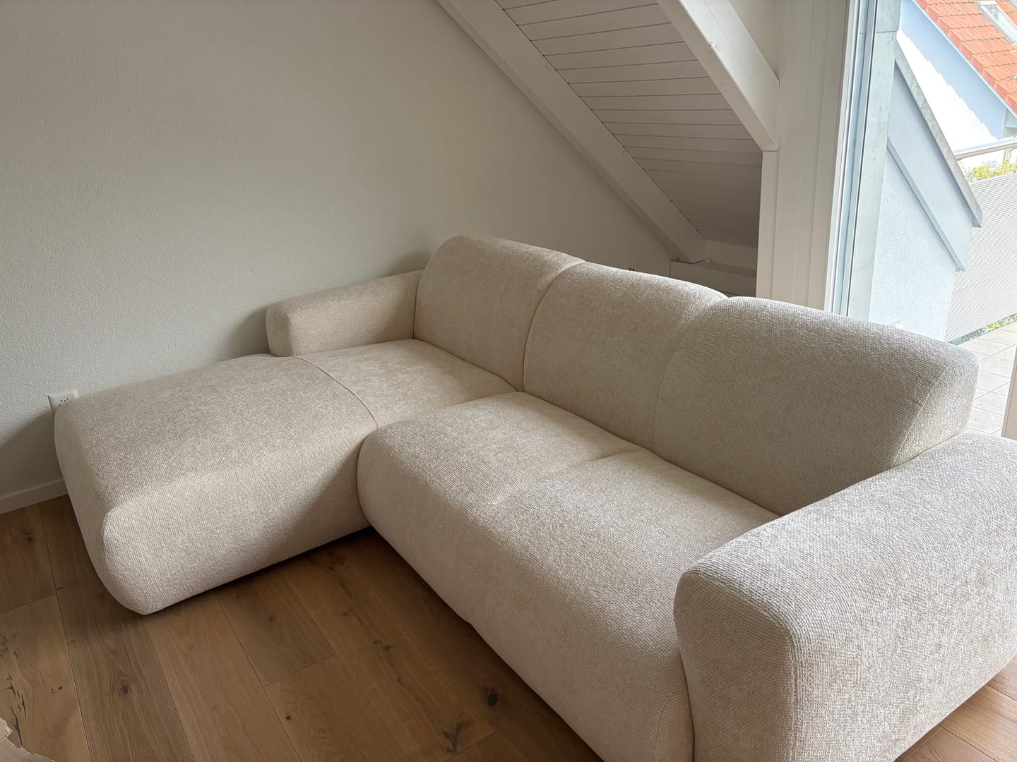 Customer photo review of Nolio 4-Sitzer Ecksofa, Linke Seite, aus Samt oder Chenille, 260x170x72 cm