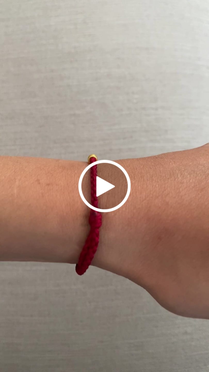 Customer video review of Tibetisches Kraftarmband