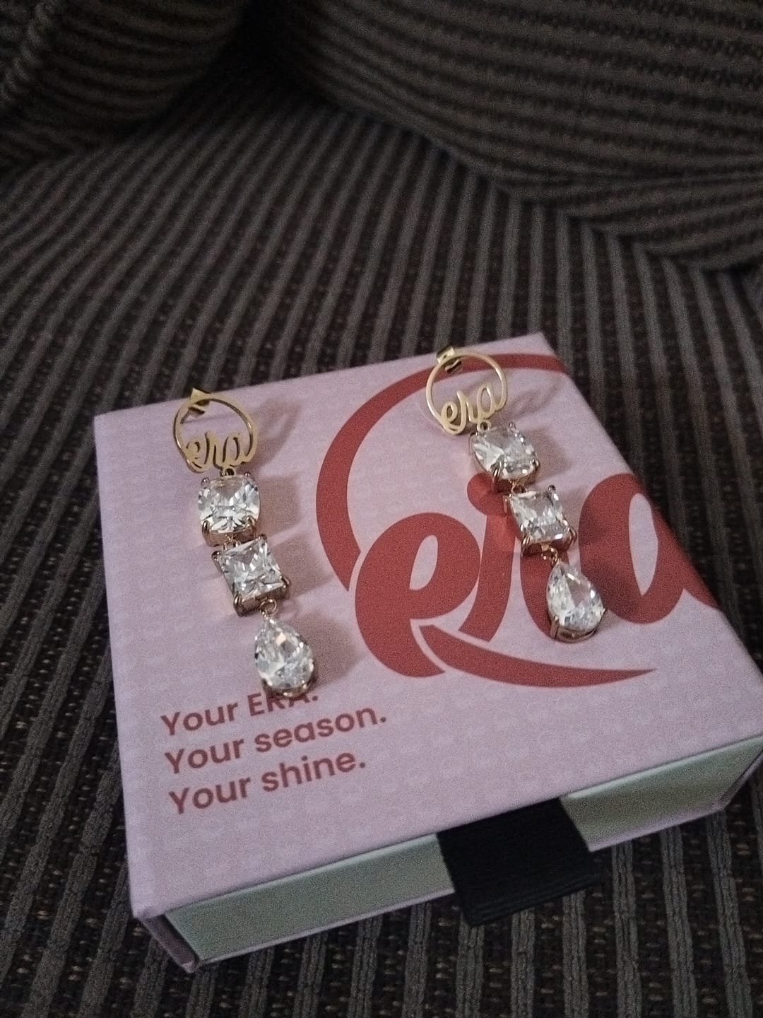 Customer photo review of Era Gold Showstopper Drops