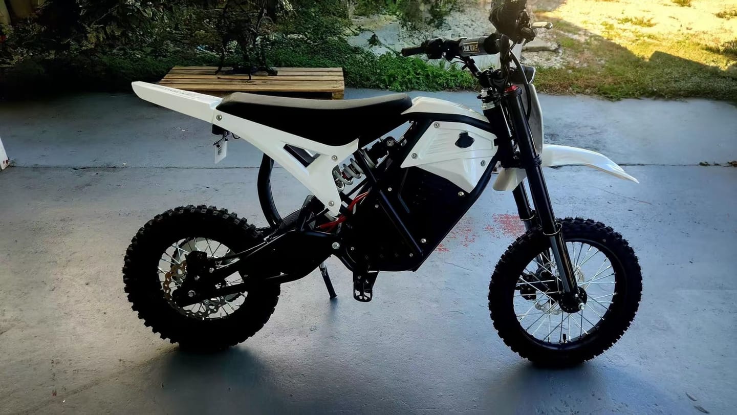 Customer photo review of Eskute® NOVA Mini Electric Dirt Bike For Teens & Adults