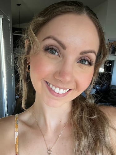 Customer photo review of IVY Lash Clusters