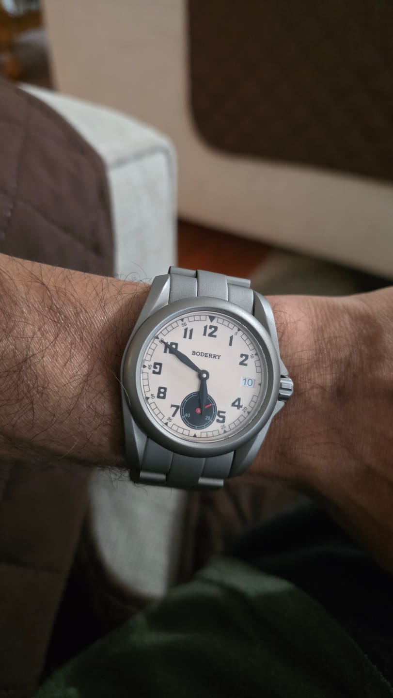 Customer photo review of VOYAGER S72 – 72-Hour Power Reserve Titanium Automatic Field Watch, 100M Water Resistant | Cream