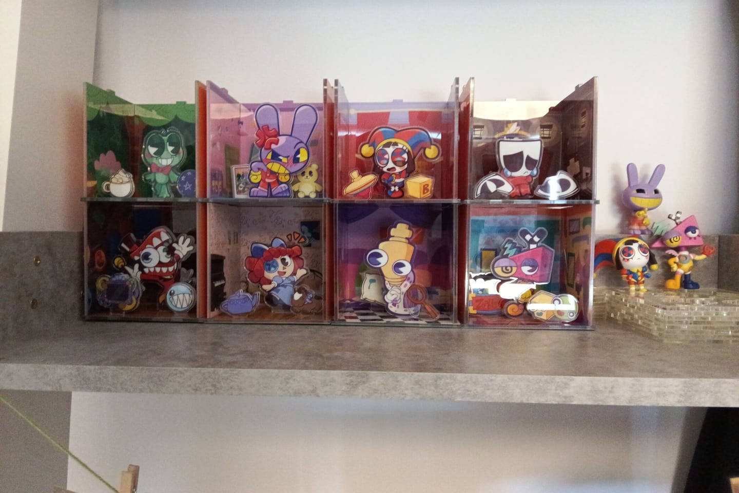 Customer photo review of Digital Circus Acrylicz Blindbox