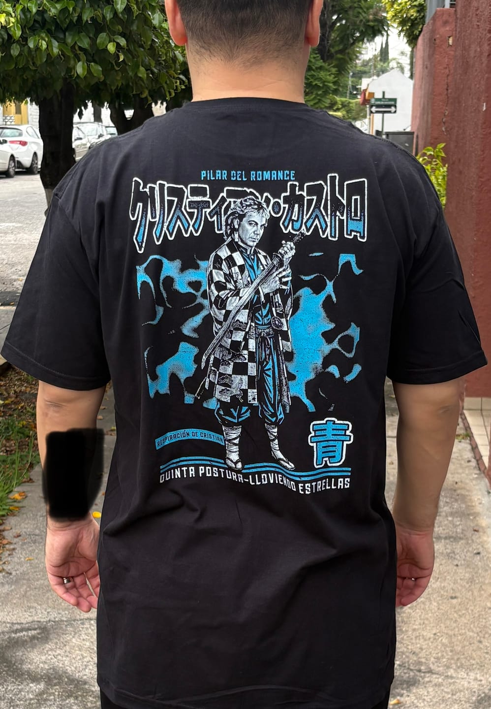 Customer photo review of CRISTIAN-PILAR DEL ROMANCE T-SHIRT