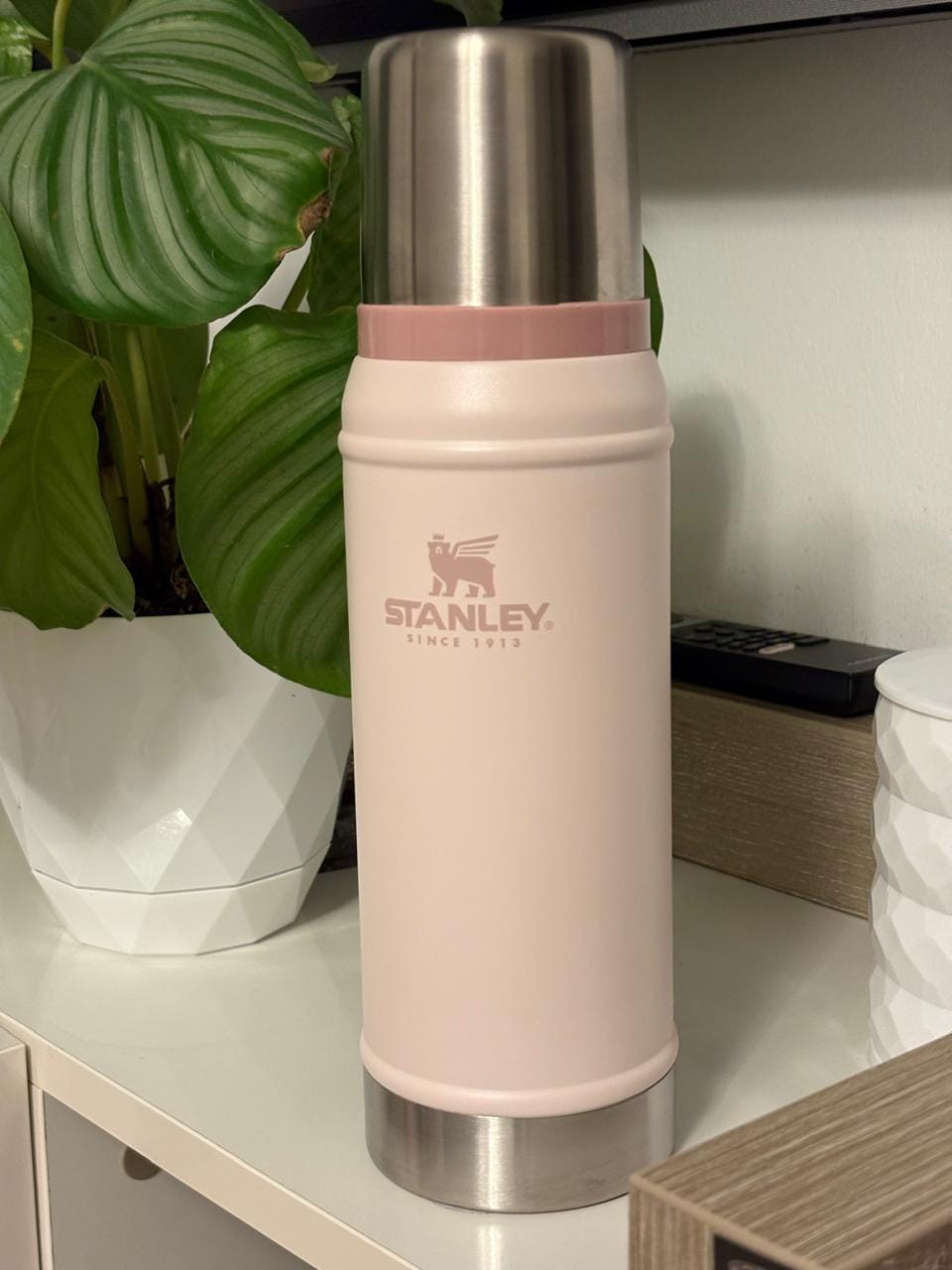 Customer photo review of Stanley Classic Legendary Bottle Rose Quartz 0.75 L
