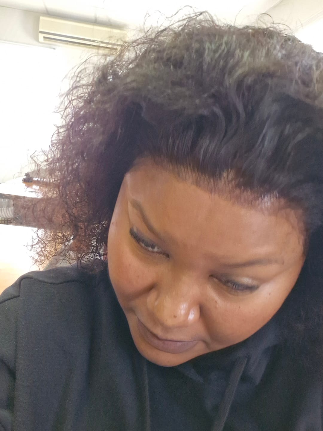 Customer photo review of Majestic Hold Ultimate Extra Hold Lace Glue Spray