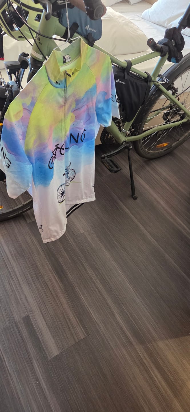 Customer photo review of Painted Road Bikes Short Sleeves Cycling Jersey