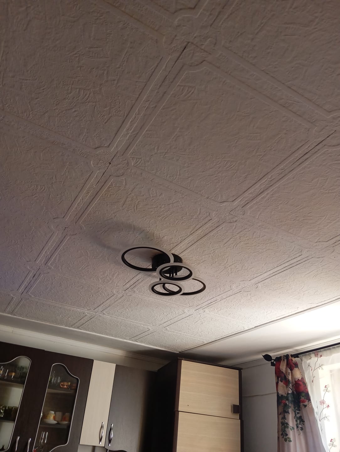 Customer photo review of Lustra LED 2+2 CIRCLE BLACK Echivalent 400W Telecomanda