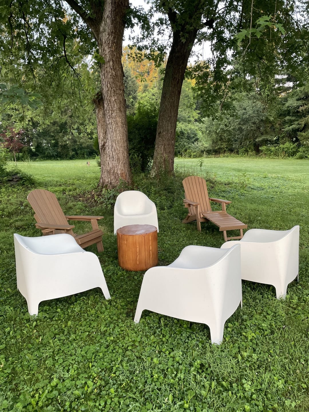 Customer photo review of Folding Adirondack Chair with Built in Footrest & Cup/Wine Holders King Size