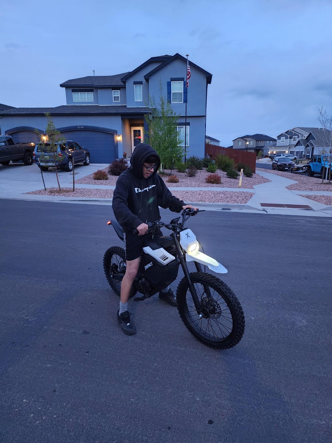 Customer photo review of Eskute® RTX 19"17" 6500W Electric Dirt Bike for Adults