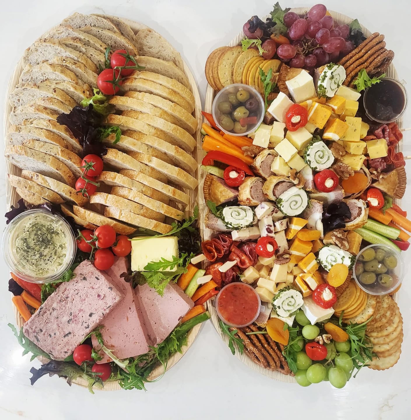 Customer photo review of Extra Large 22" x 12" Oval Disposable Palm Leaf Wooden Platter Tray