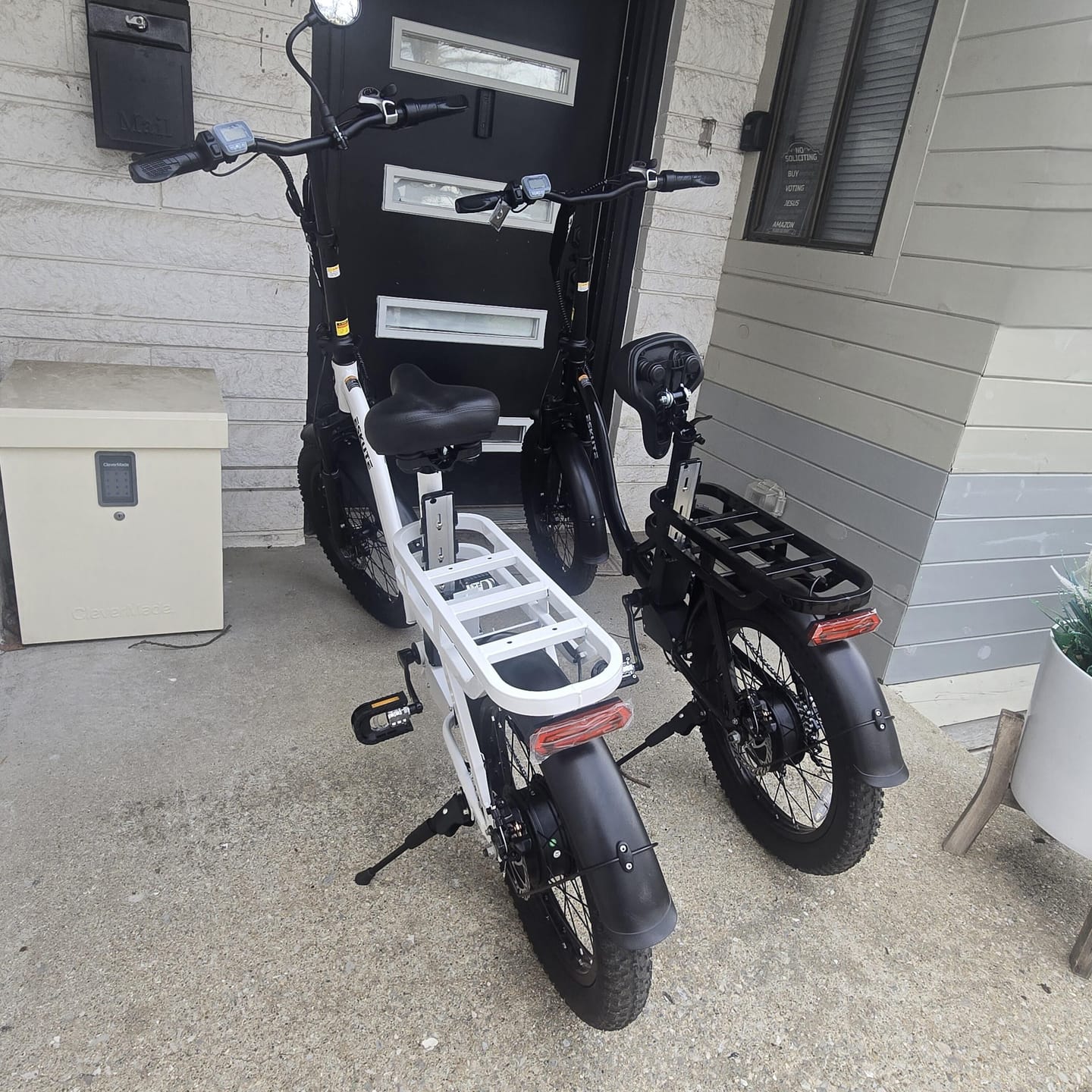 Customer photo review of Eskute® D200 Folding Electric Bike for Adults