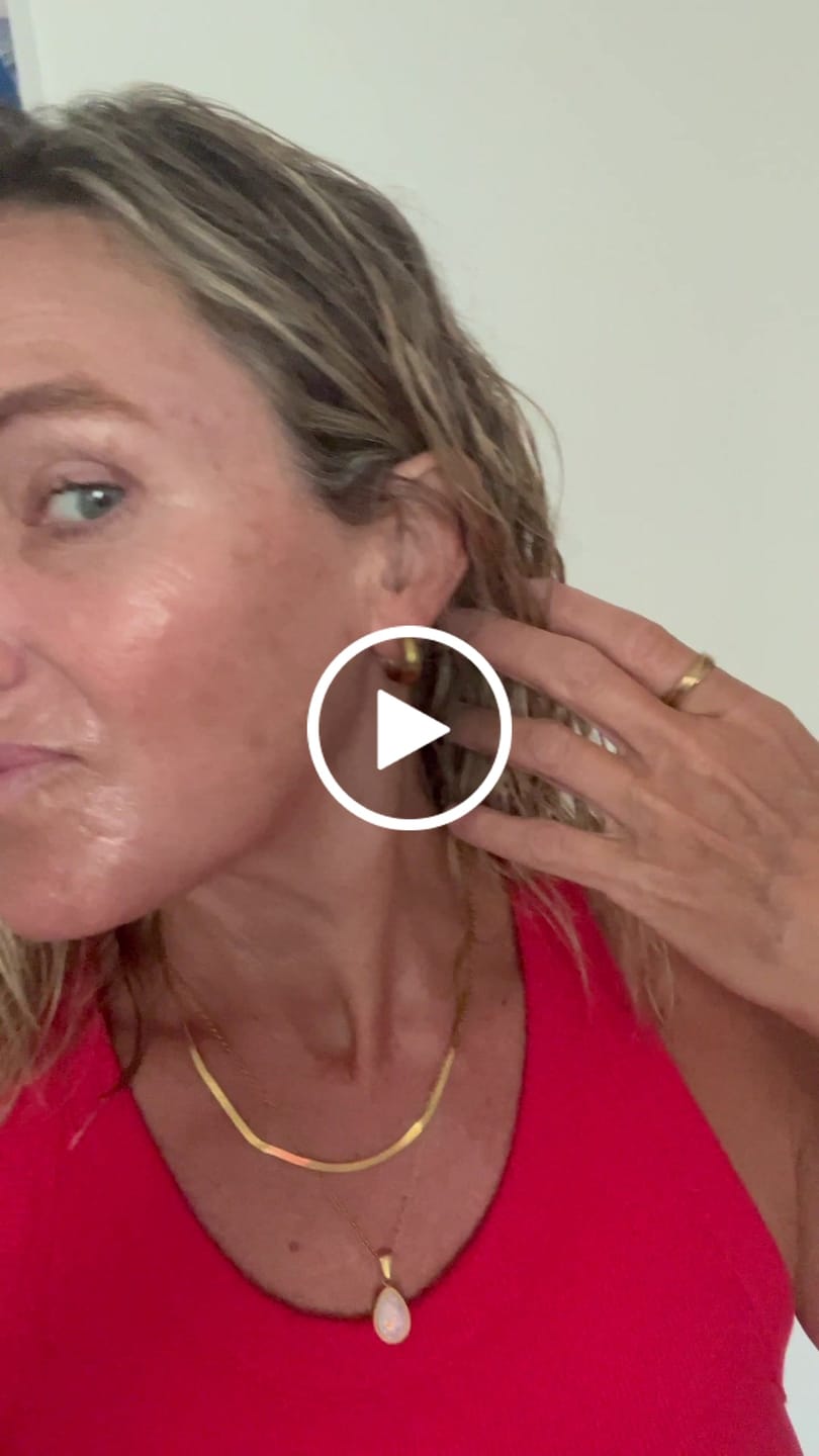 Customer video review of Ocean Drops Necklace (Bundle)