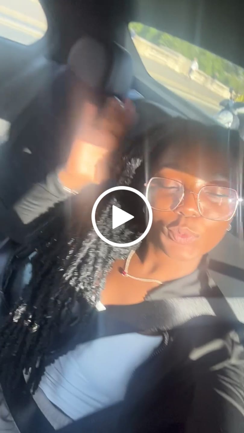 Customer video review of Gamme biscuit complète + 200 ml de crème corps offerte ( format 500 ml au lieu de 300 )