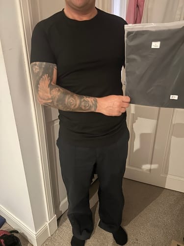 Customer photo review of AVERON™ FITFLEX TEE