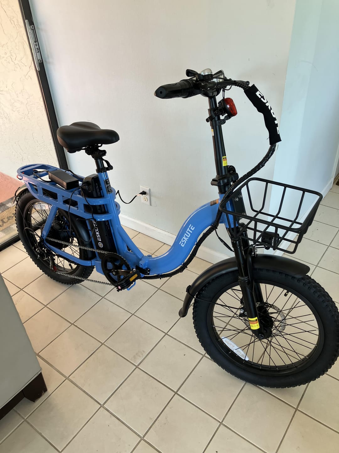 Customer photo review of Eskute® D200 Folding Electric Bike for Adults