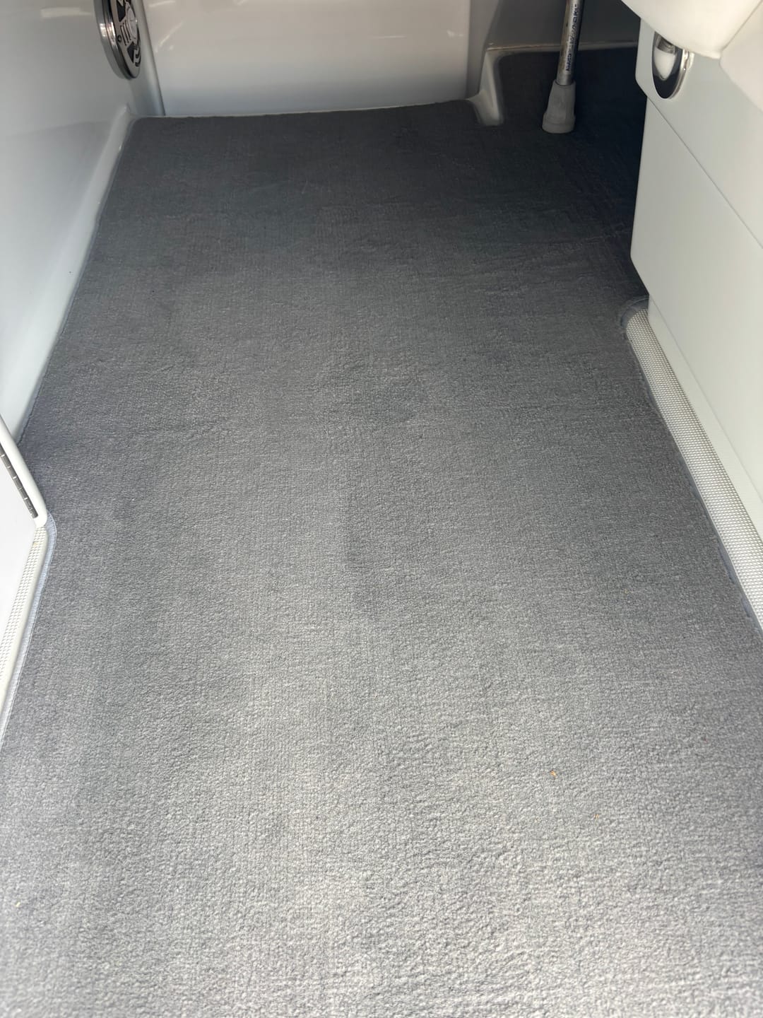 Customer photo review of 2007-2013 Formula 310 SS Snap in Boat Carpet