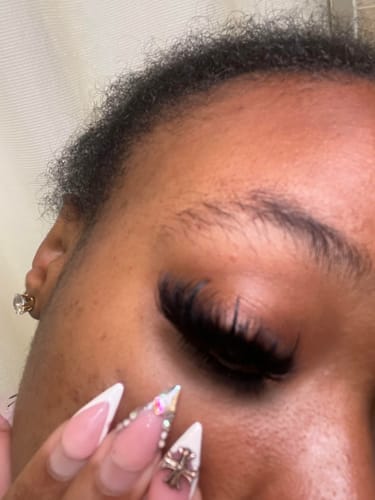 Customer photo review of BOOOM Lash Clusters