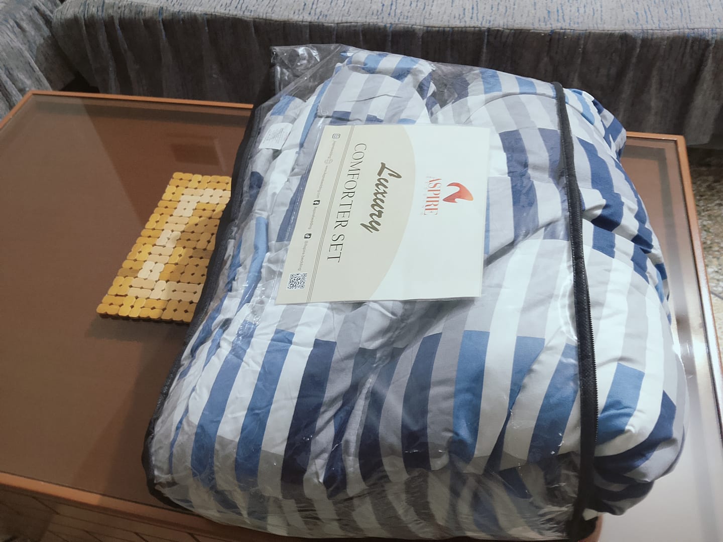 Customer photo review of BLUE LINE Comforter Set- 7 Pcs