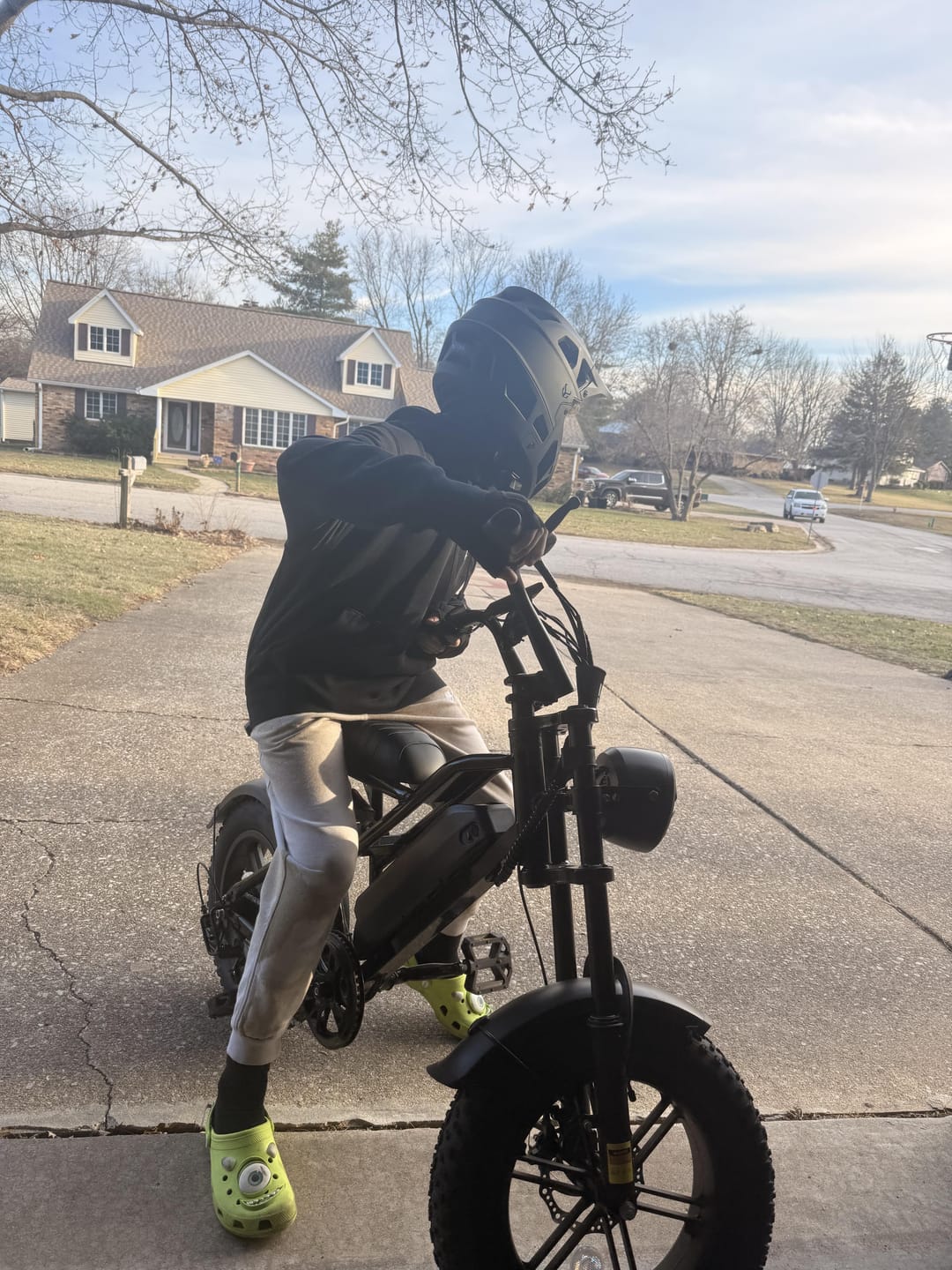 Customer photo review of Eskute® V100 16*4.0" Electric Bike for Kids&Teens