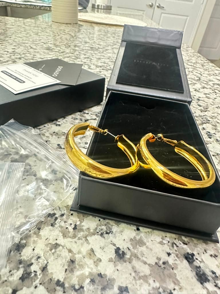 Customer photo review of Chunky Hollow Hoop Earrings