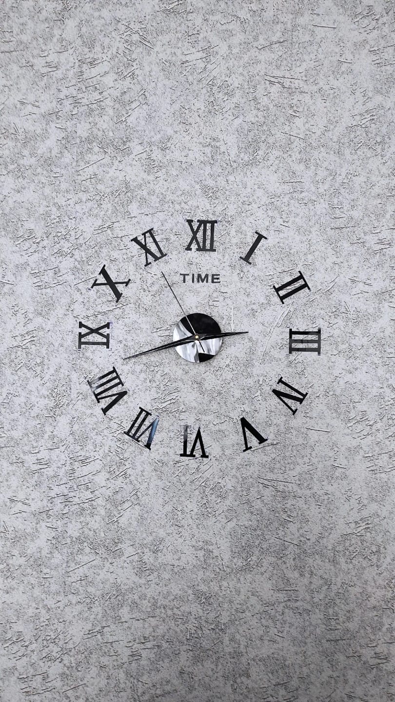 Customer photo review of 3D Acrylic Mirror Wall Clock