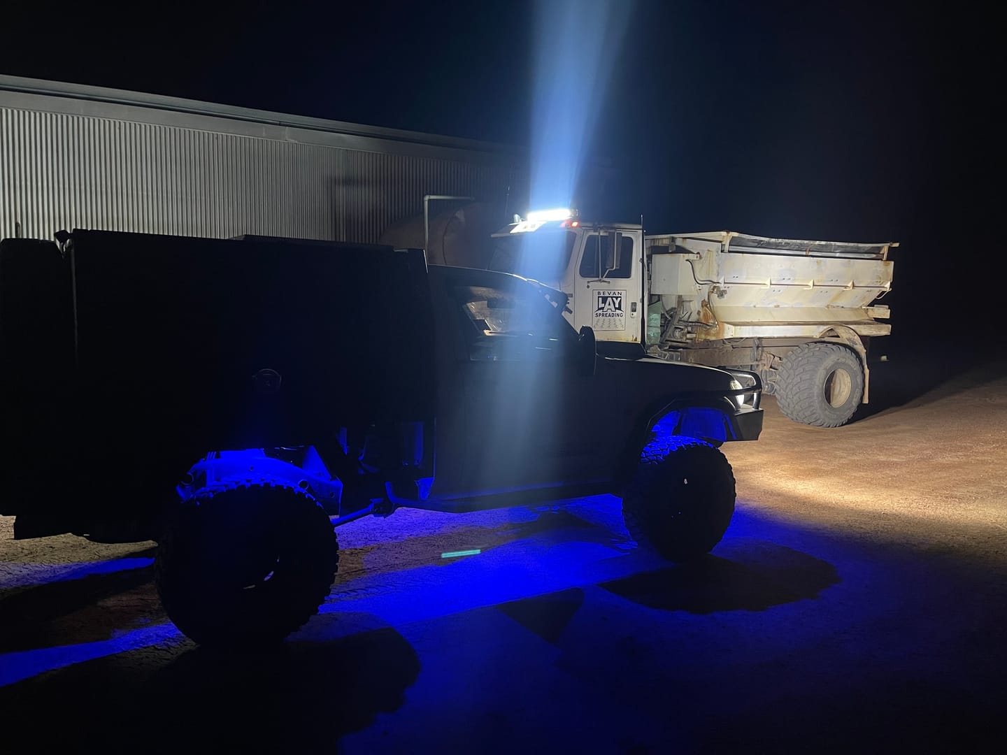 Customer photo review of CX6™ RGBW Rock Lights - 8 Pack