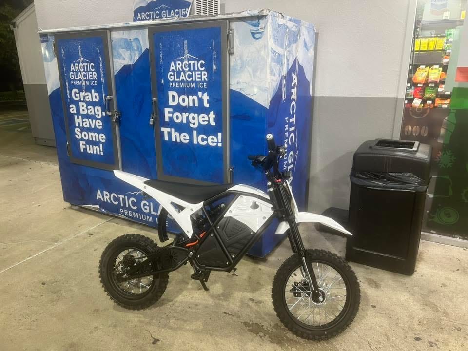 Customer photo review of Eskute® NOVA Mini Electric Dirt Bike For Teens & Adults