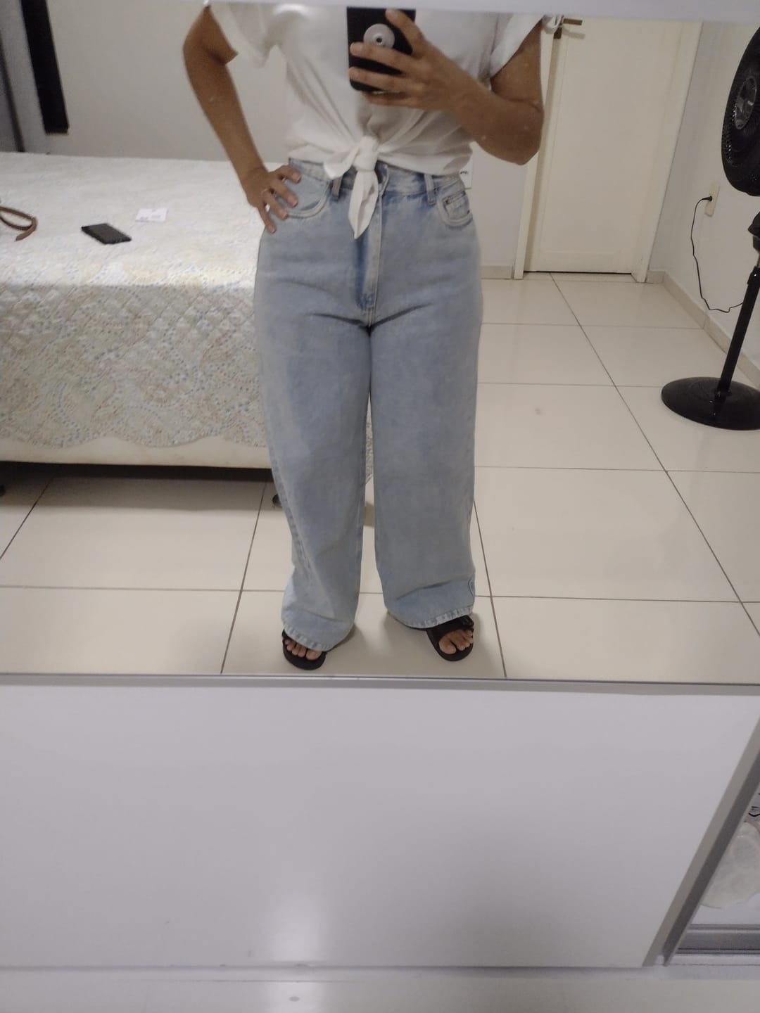 Customer photo review of Calça Jeans Wide Leg Buriti Azul Claro