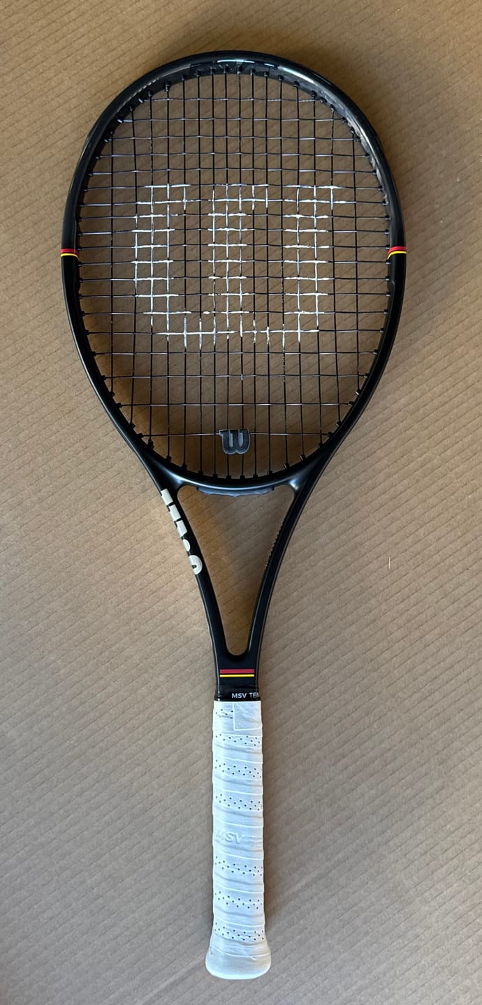 Customer photo review of RAQUETTE WILSON PRO STAFF 97 CLASSIC (315 GR)