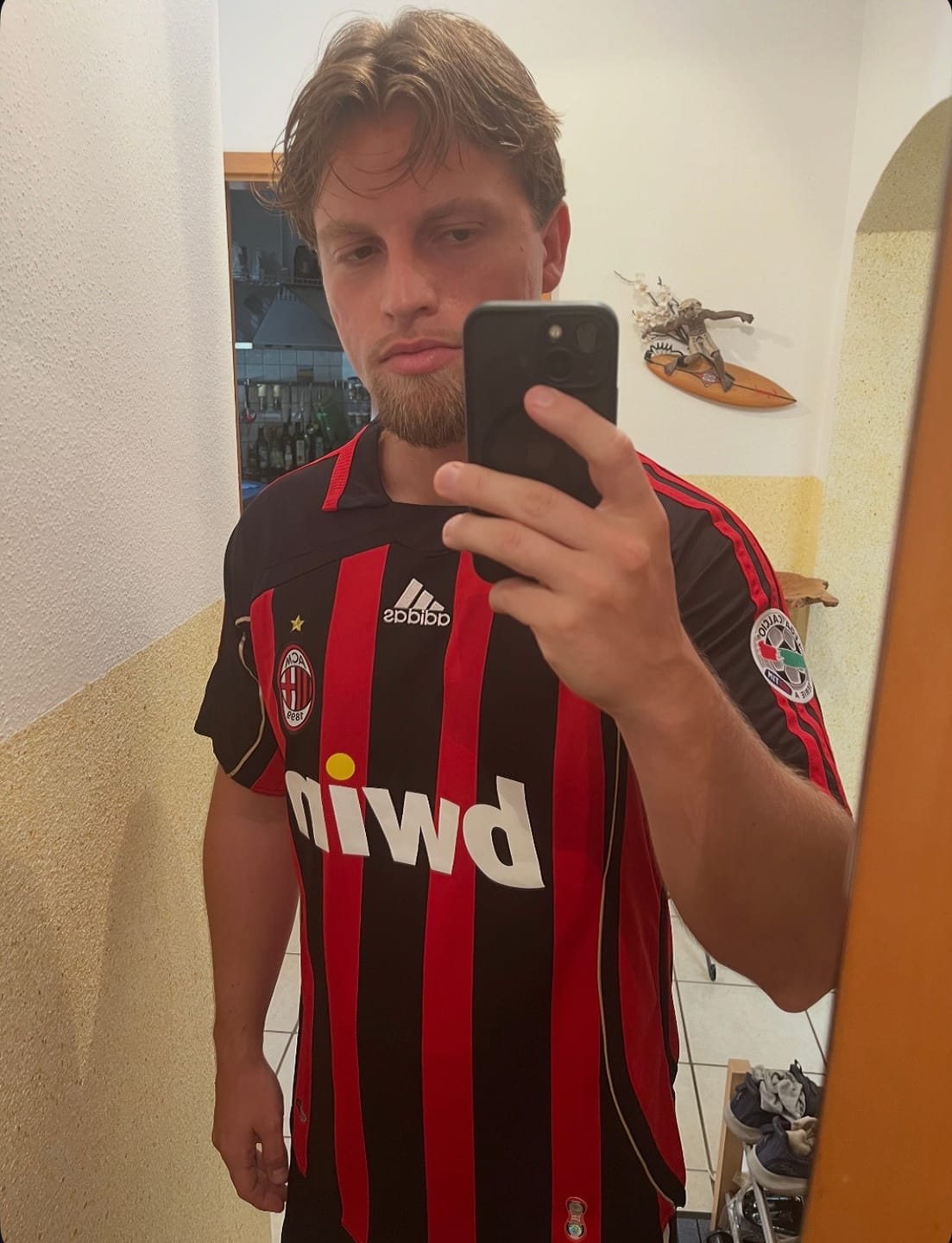 Customer photo review of El Fenomeno Ronaldo Nazario AC Milan 2006 2007 Retro Jersey Trikot