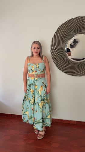 Customer photo review of Karina Floral Midi Falda