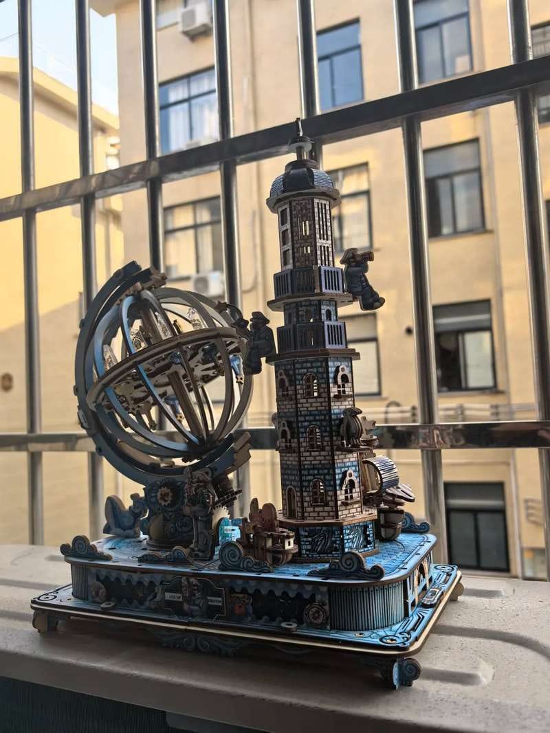 Customer photo review of Ocean Symphony - Musical Globe & Lighthouse