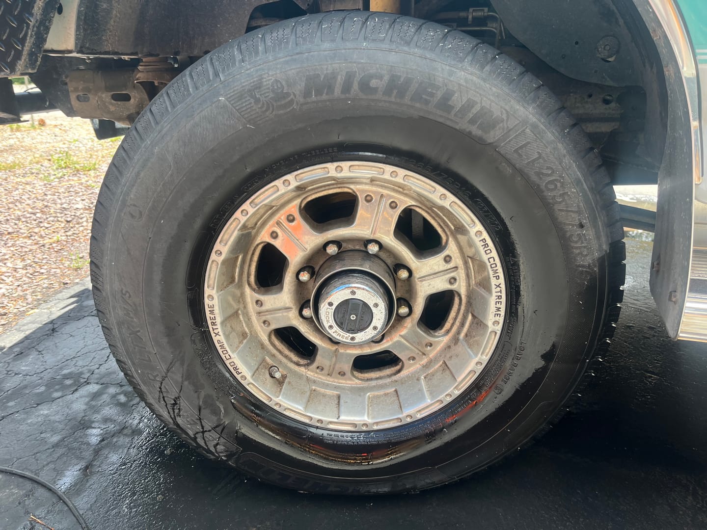 Customer photo review of 13 Supplies® Acid Machine Clean: All Purpose Acid Cleaner for Vehicles, Boats, RVs & Equipment