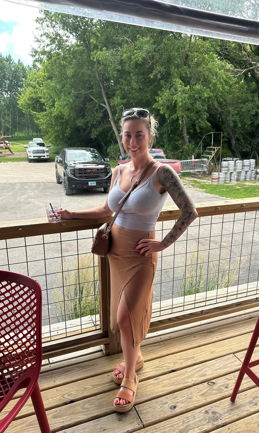 Customer photo review of Hebe Black Backless Crop Tank Top