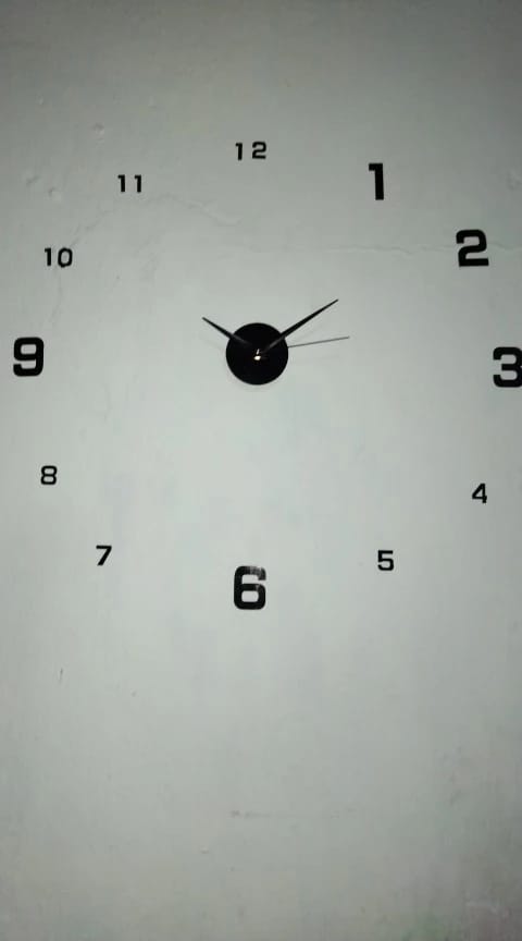 Customer photo review of 3D Frameless DIY Wall Clock