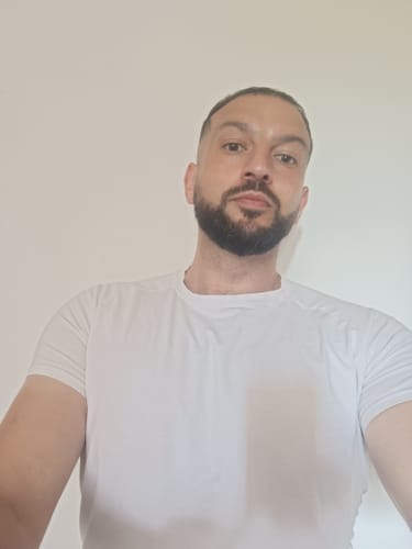 Customer photo review of AVERON™ FITFLEX TEE
