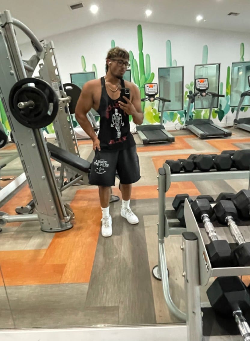 Customer photo review of 1014 - Gold's Iron Legacy Shorts