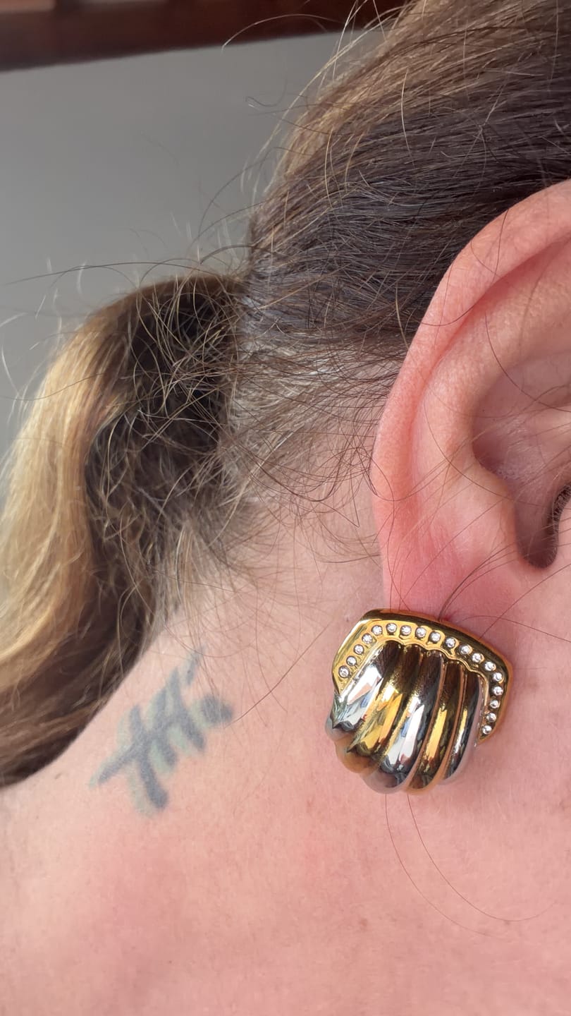 Customer photo review of Brinco Dome Cristal com Mix de Banhos Dourado e Prata