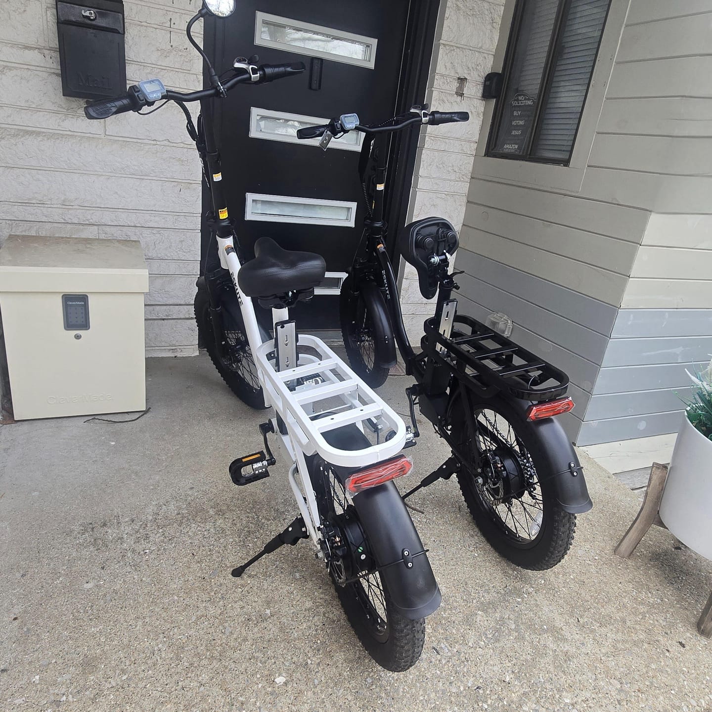 Customer photo review of Eskute® D200 Folding Electric Bike for Adults