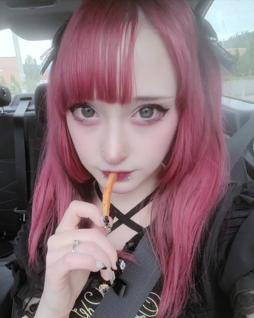 Customer photo review of Super Pinky Black
