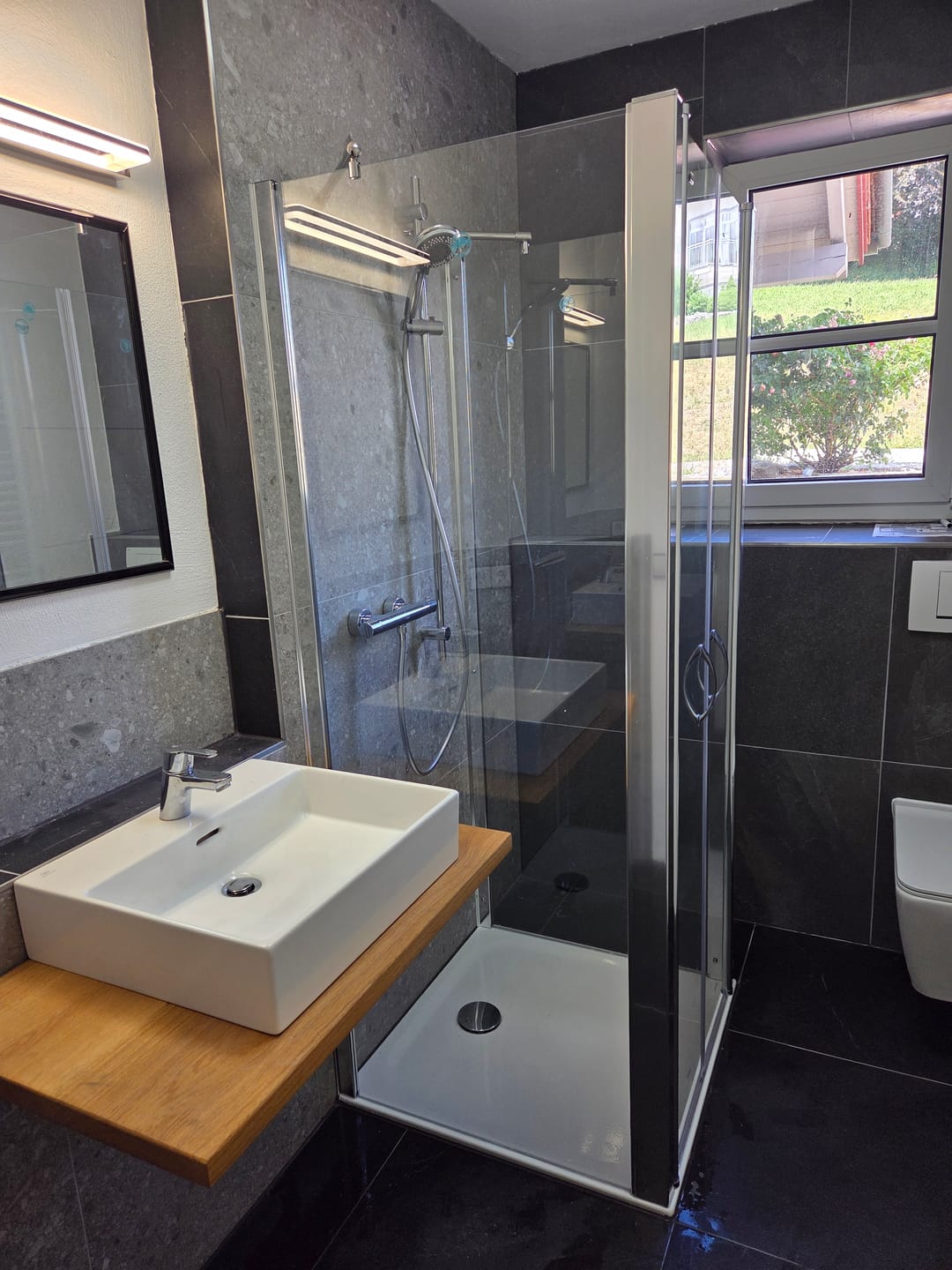Customer photo review of Duschkabine U Form, 3 Seitige U Dusche mit Pendeltür, ESG, Klarglas - Tür 80cm, Höhe: 195cm