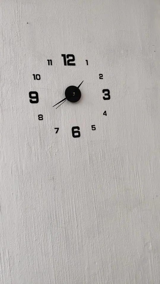 Customer photo review of 3D Frameless DIY Wall Clock