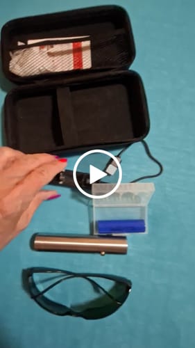 Customer video review of ClinicRed Fototerápiás Eszköz