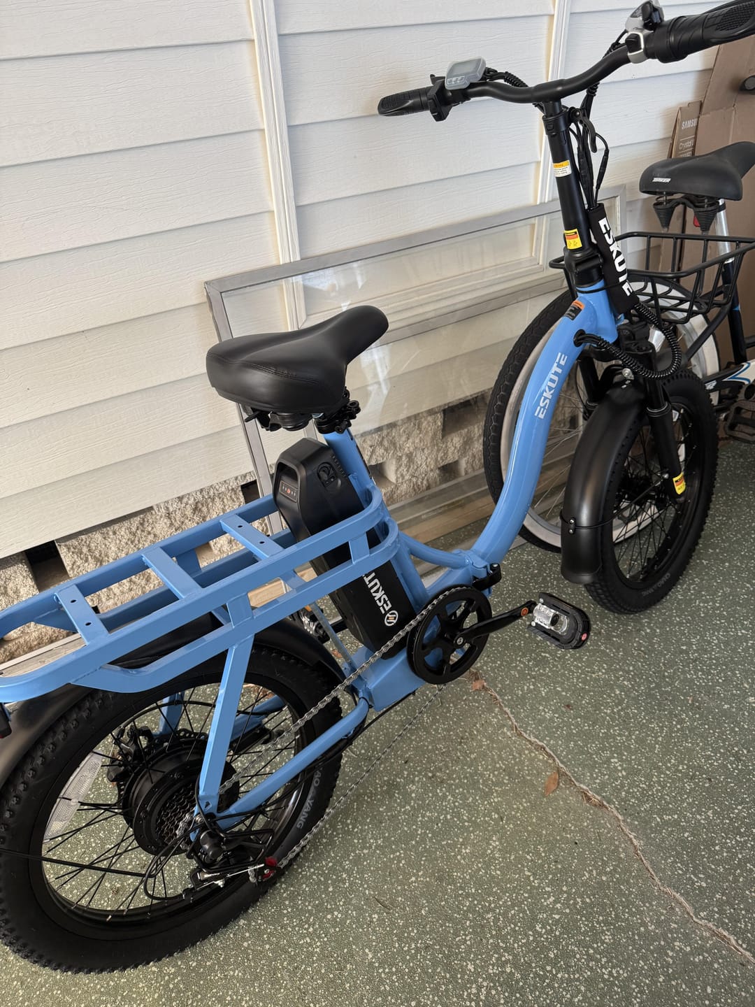 Customer photo review of Eskute® D200 Folding Electric Bike for Adults